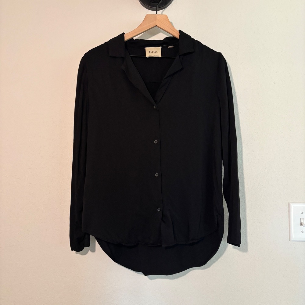 Elie Tahari Blouse M Ecovero Viscose Black Button Down High Low Hem Minimalist